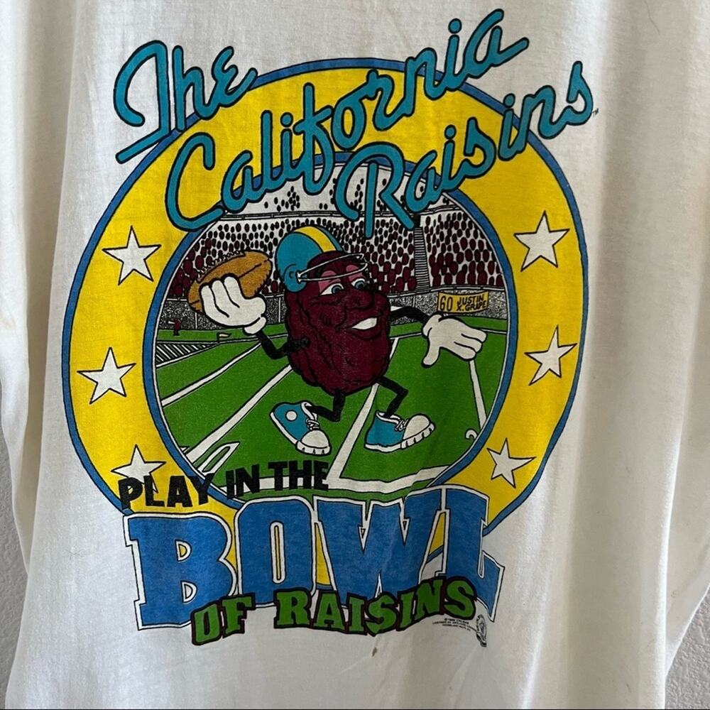 Vintage 1988 The California Raisins Play in the Bowl of Raisins Graphic T-Shirt - Picture 2 of 13
